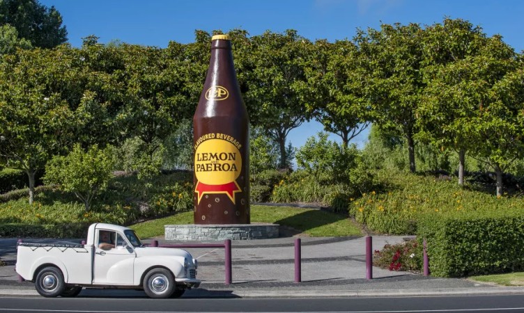 L&P Bottle Paeroa