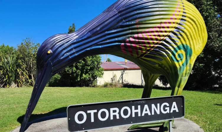 Otorohanga Giant Kiwi