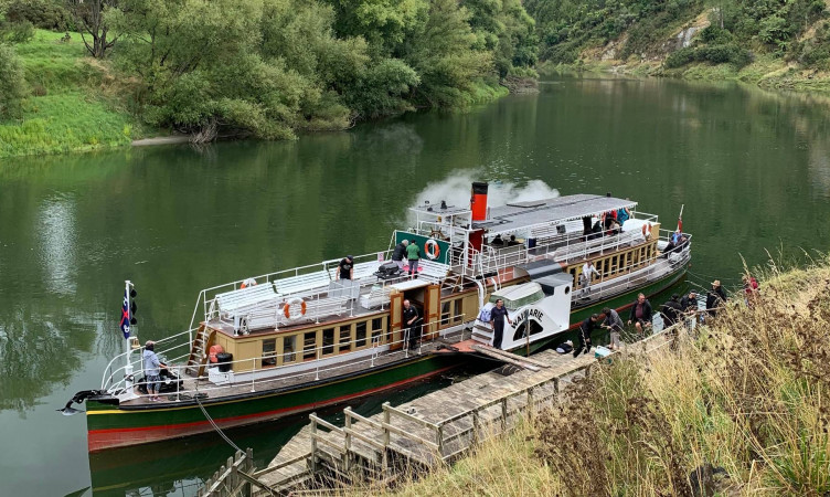 Paddle Steamer Waimarie