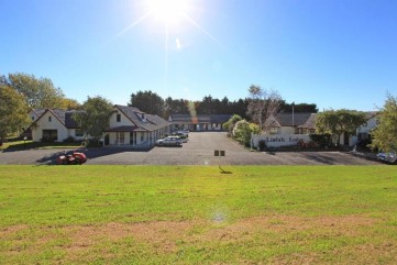 Kapiti Lindale Motel & Conference Centre