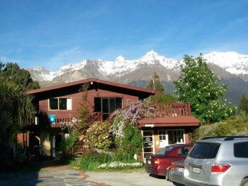 Mount Earnslaw Motels