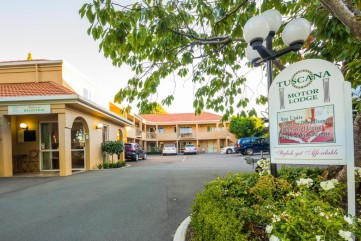 Tuscana Motor Lodge