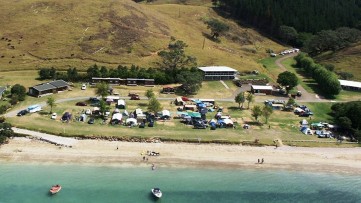 Whangaruru Beachfront Camp