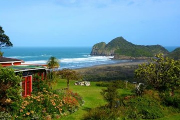 Bethells Beach Cottages