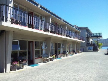 Edgewater Motel