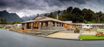 Fox Glacier TOP 10 Holiday Park